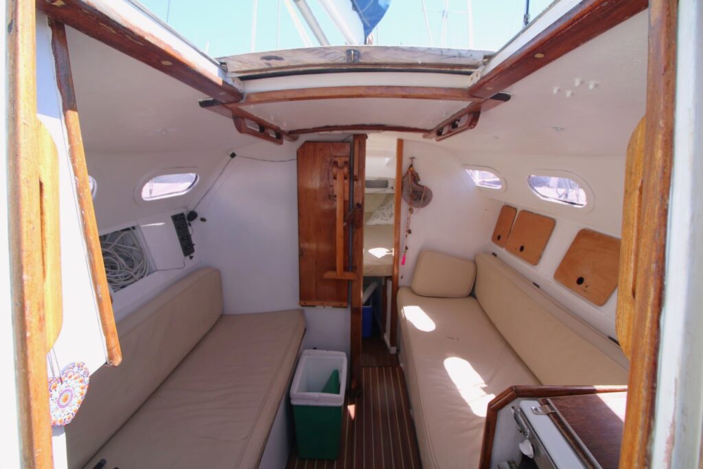 MON26-0558i