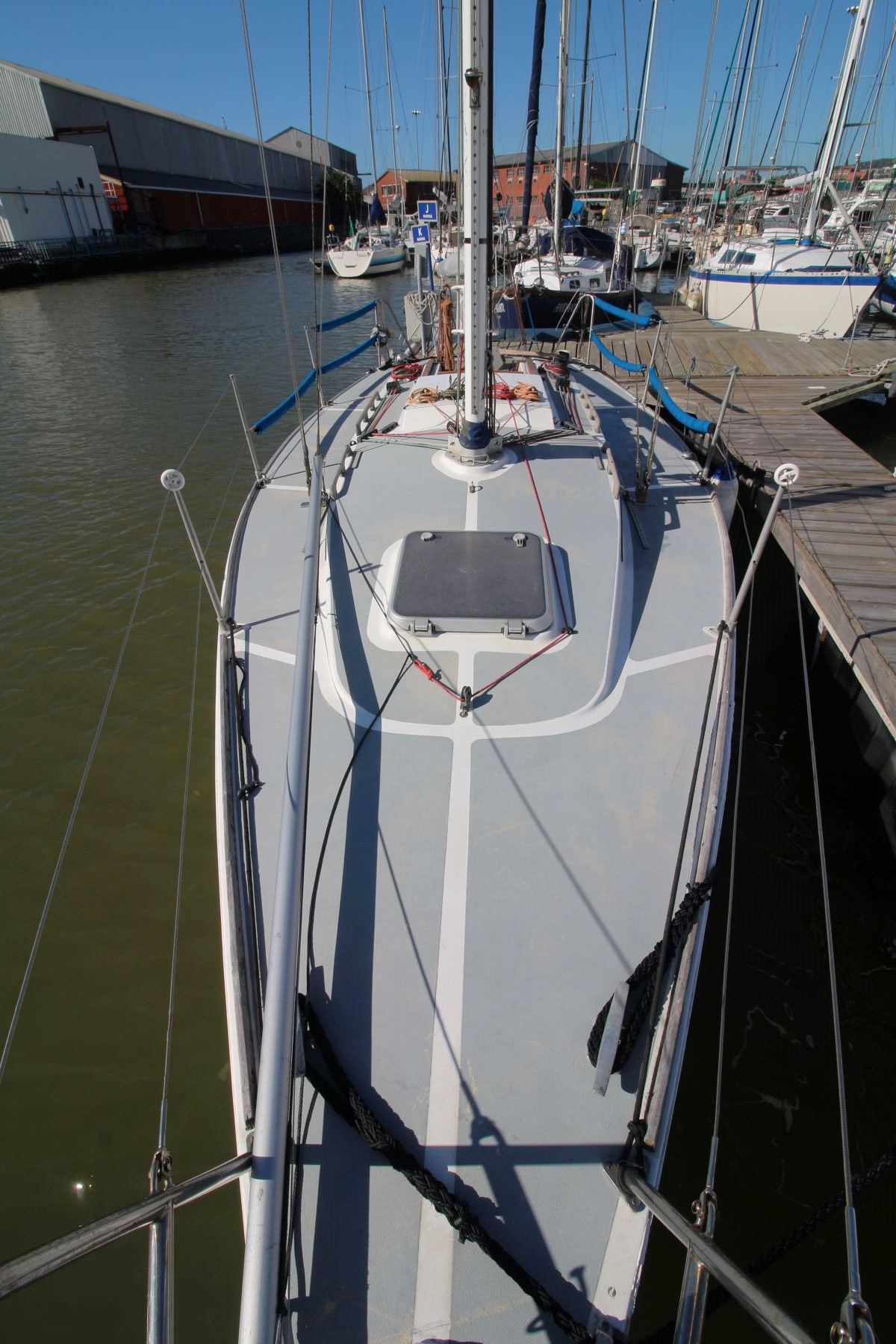 MON27-0584j