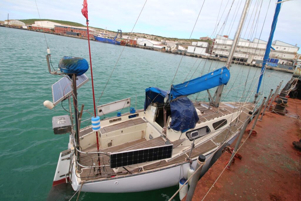 MON30-0551a