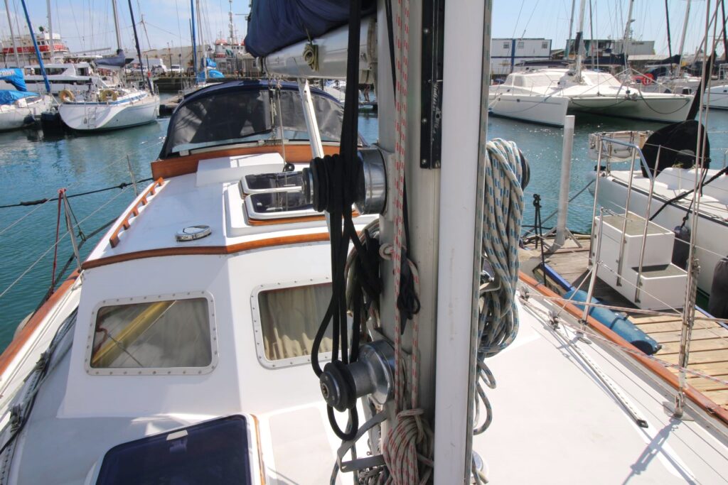 MON37-0556j