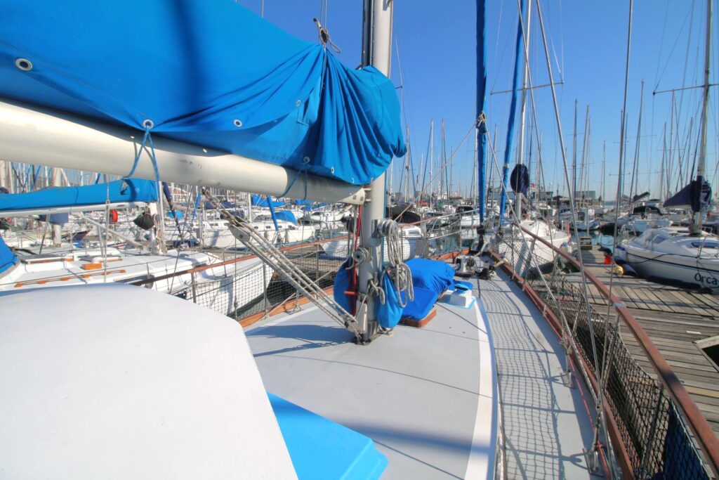 MON42-0548f