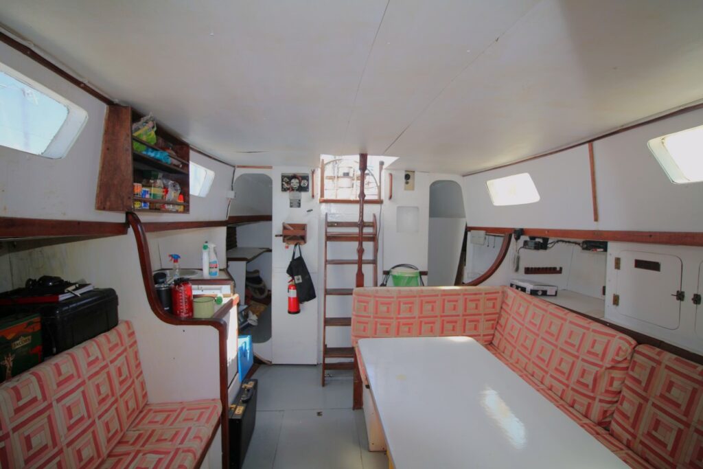 MON43-0555l