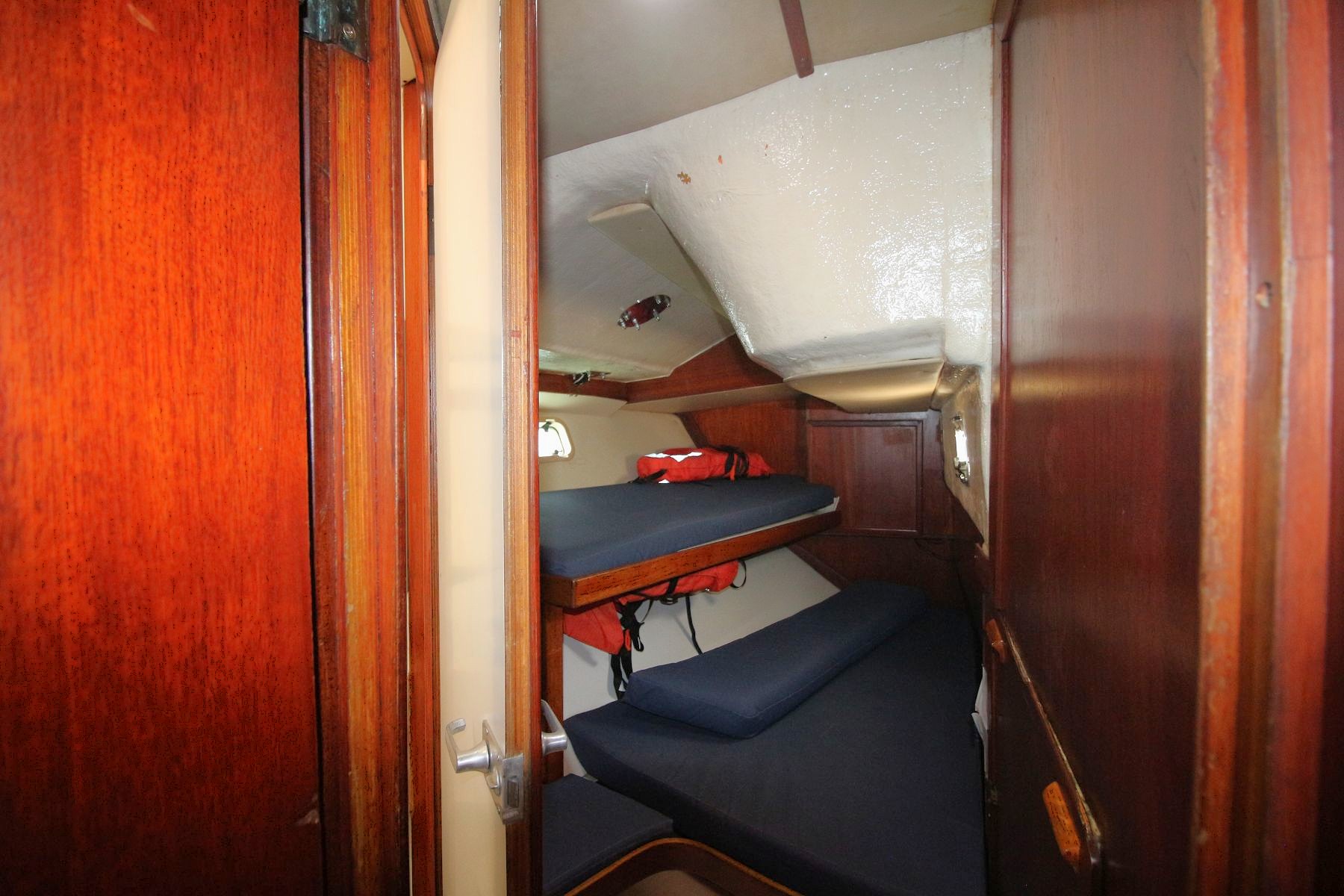 MON49-0383 (24)