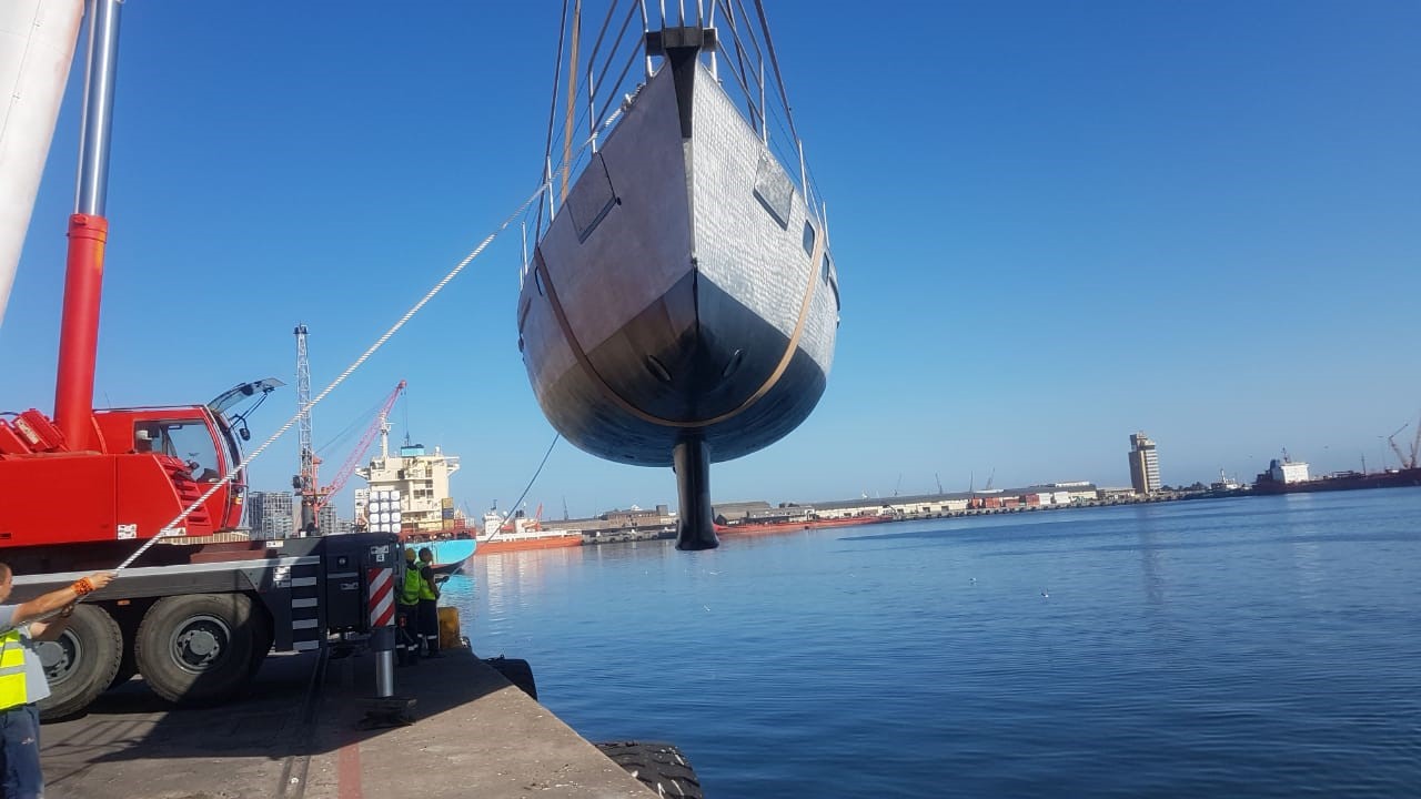 MON51-0540 Out of Water 1