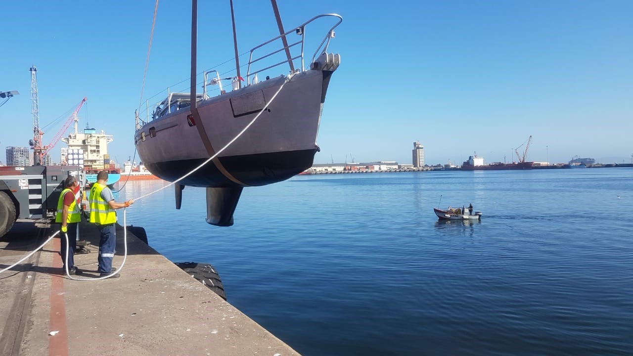 MON51-0540 Out of Water 2