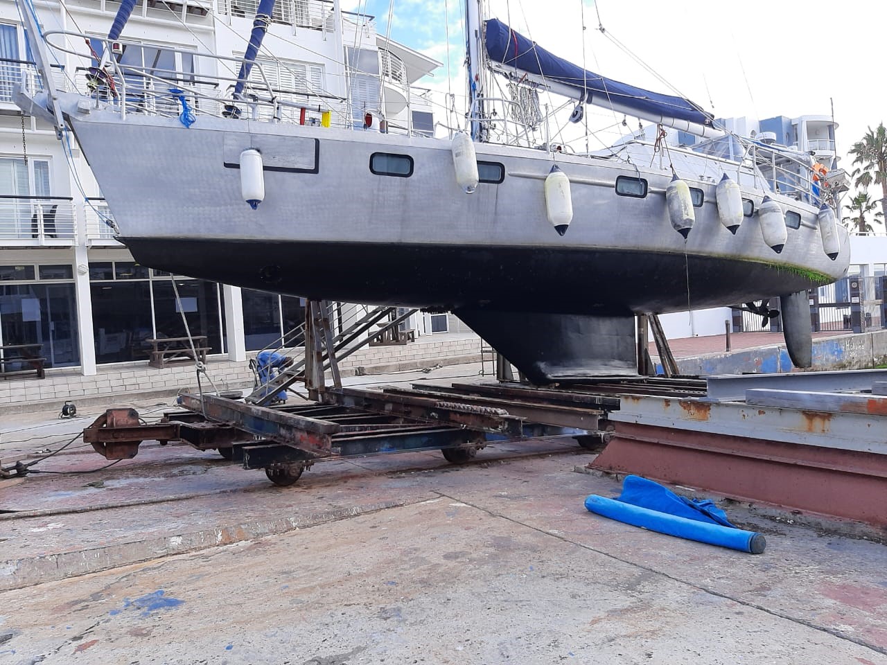 MON51-0540 Out of Water 4